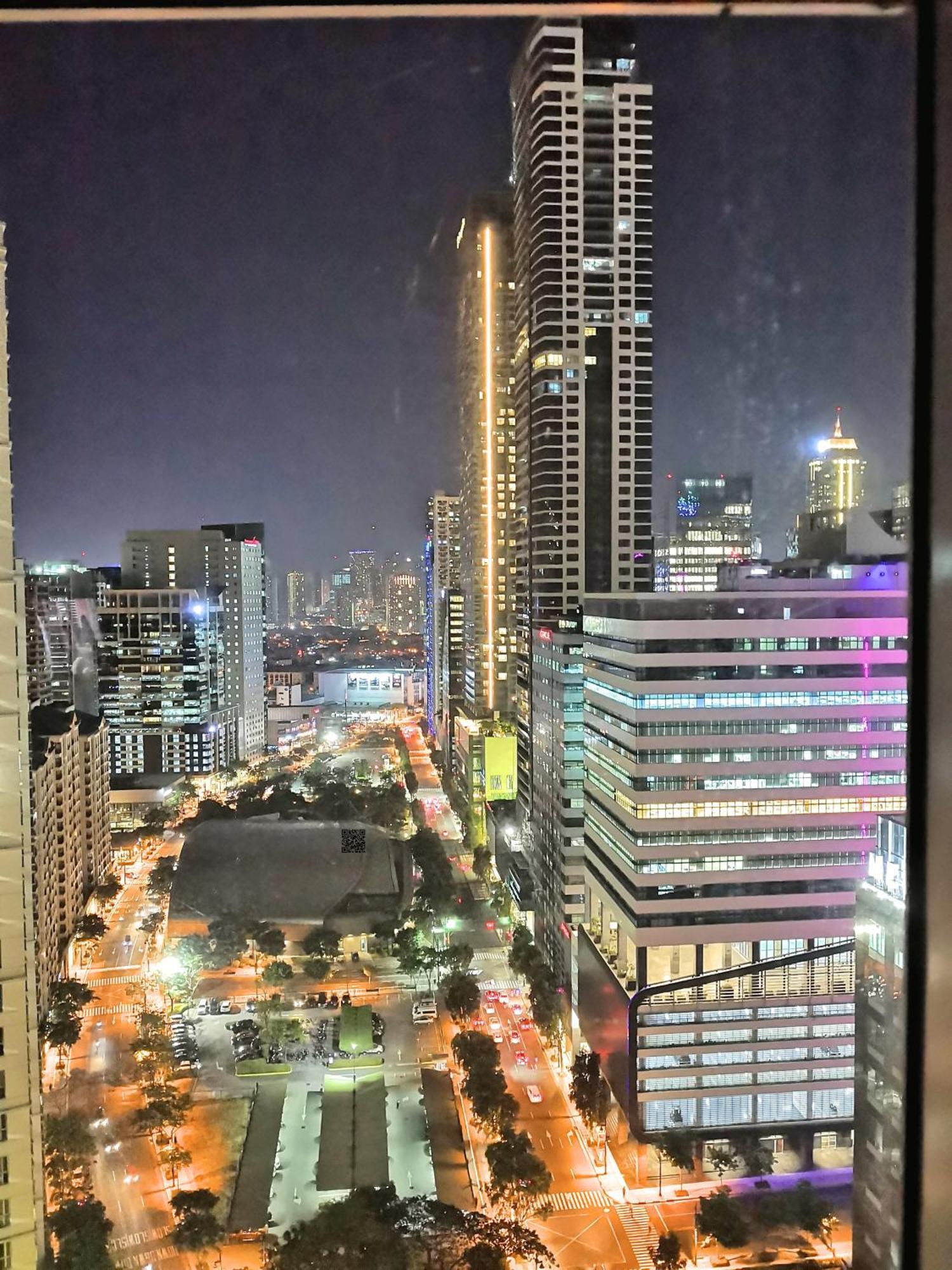 Avant Apartments At The Fort Taguig Exterior photo