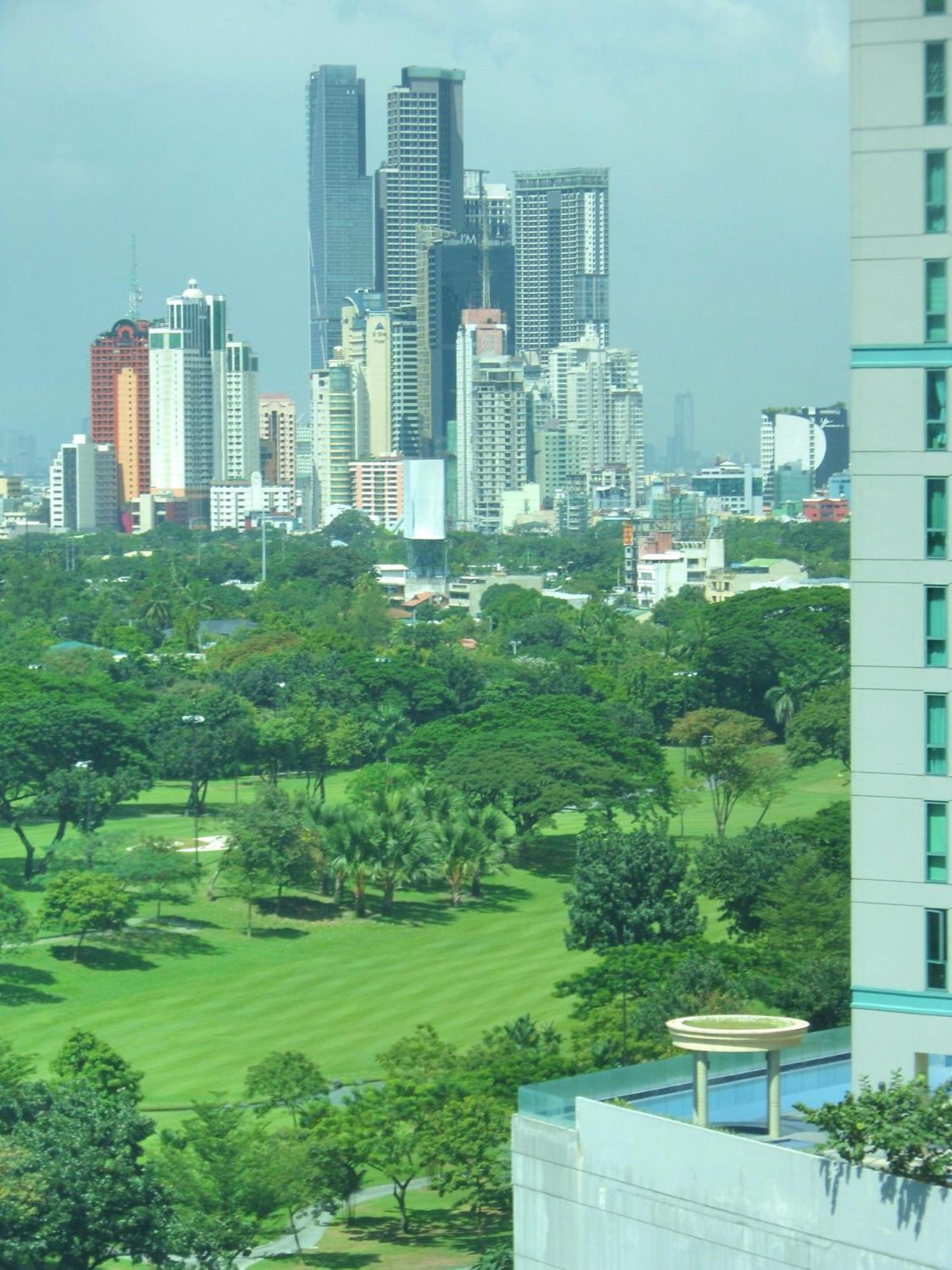 Avant Apartments At The Fort Taguig Exterior photo